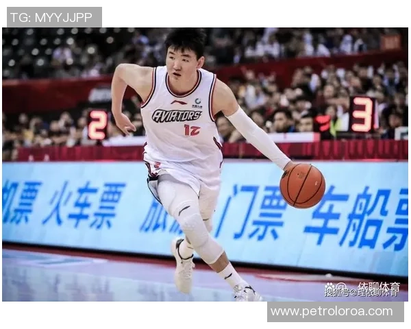 深圳篮球队速度之争引发热议球迷观点各异分析战术与表现